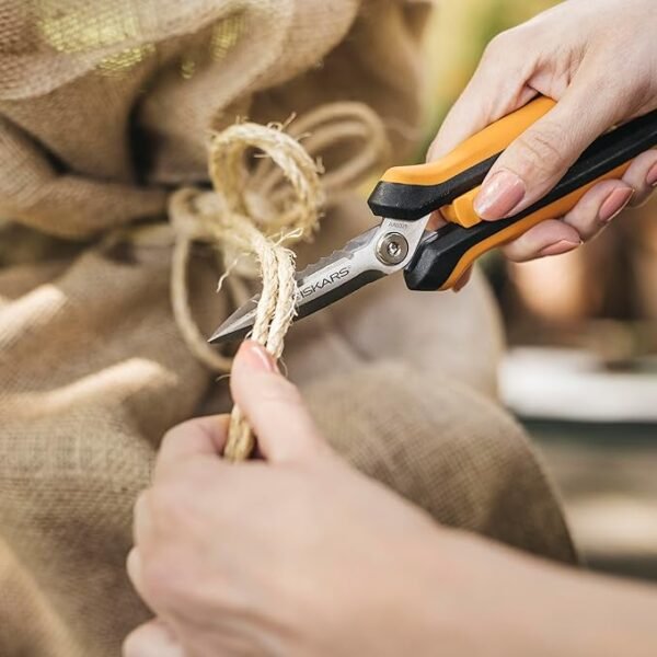Fiskars Pruning Shears for Gardening, Multipurpose 8" Garden Shears with Sheath and SoftGrip Handle, Great for cutting Nursery Pots, Bags, and Wire - Image 5